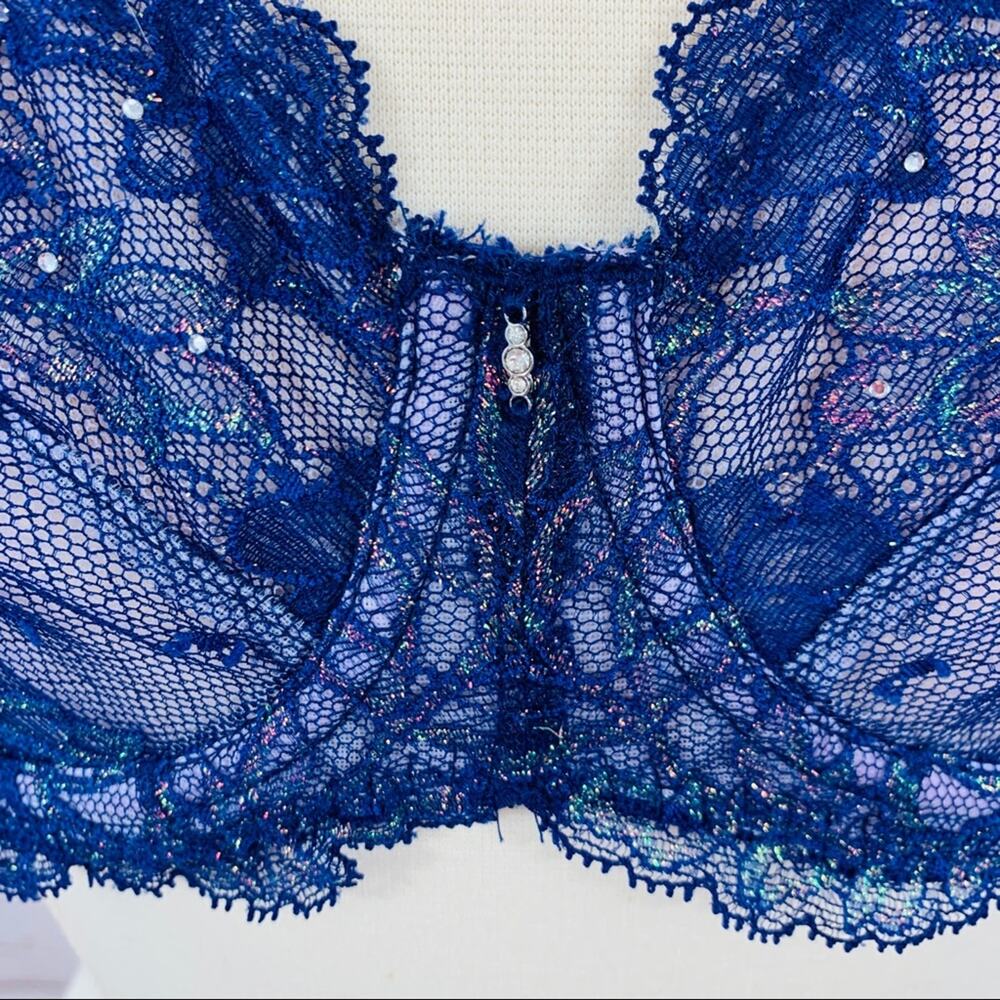 Victoria's Secret iridescent lace unlined demi - Picture 3 of 16